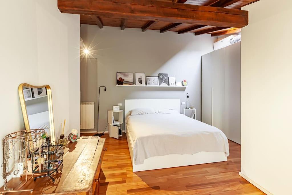 Elegante Loft Su 2 Piani A 5 Minuti Da San Siro Apartman Milánó Kültér fotó